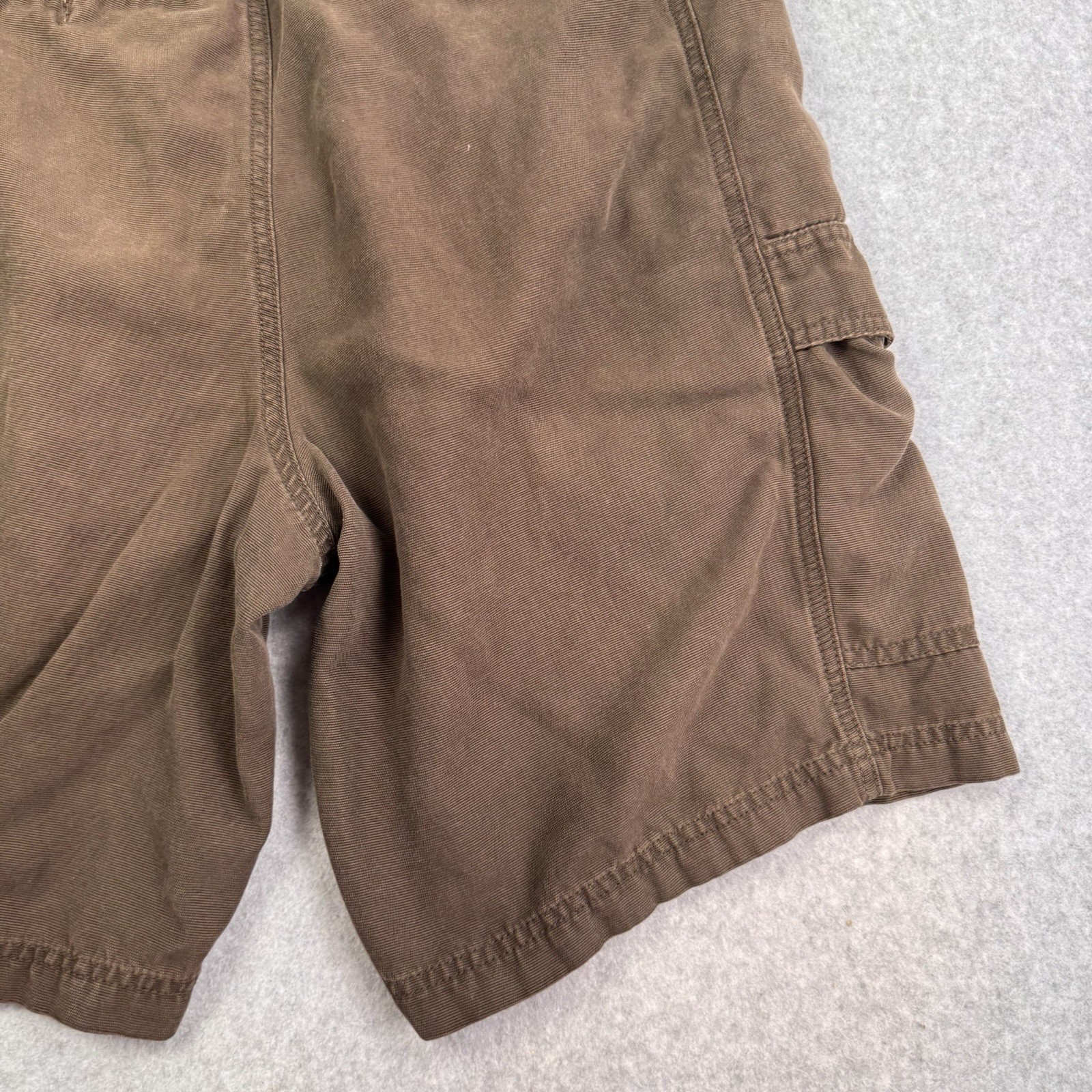 Tommy Bahama Shorts Men 33 Brown Cargo Relax Cotton Casual Travel Beach Vacation