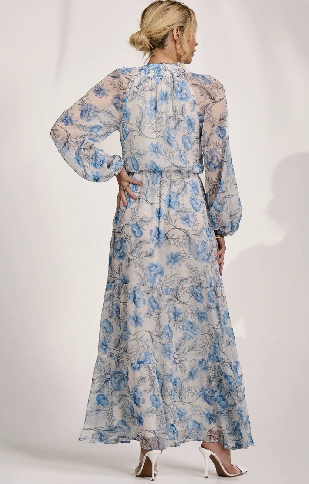 Jolie Moi Long Sleeve Chiffon Tiered Maxi Dress, White Floral Size 12🦋