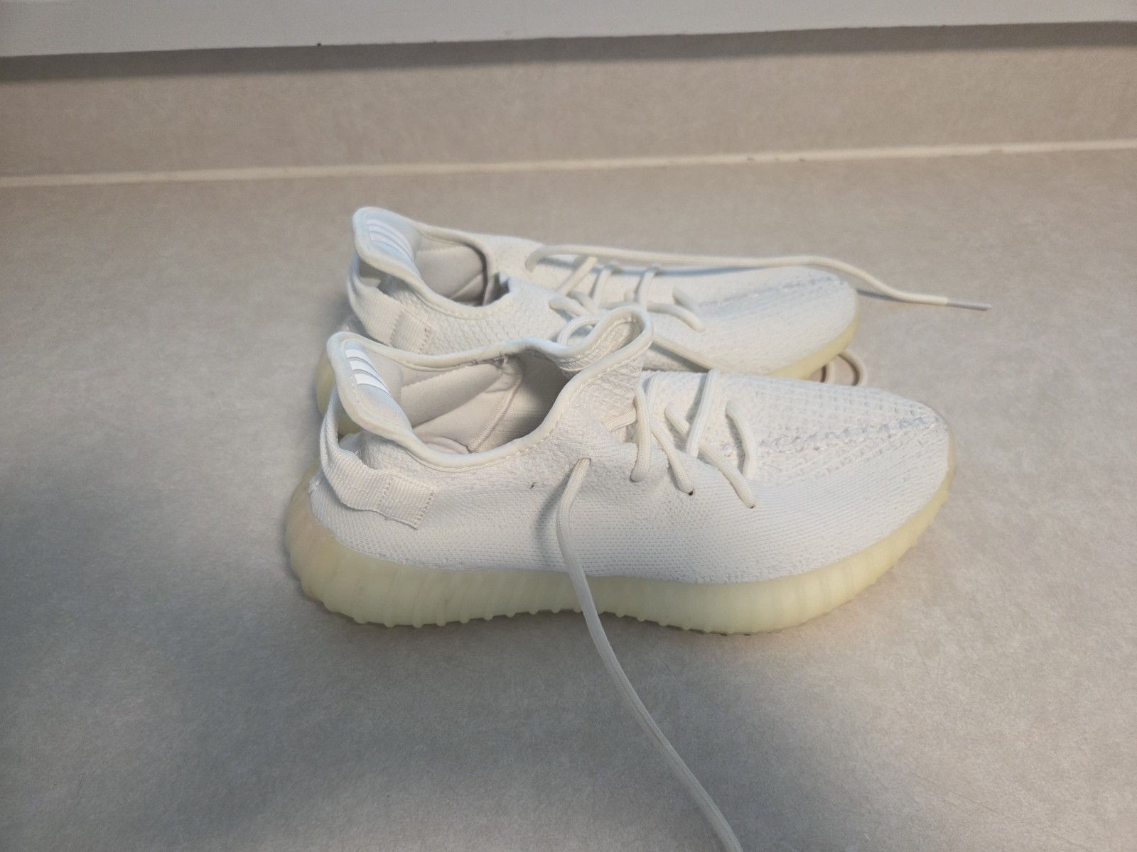 Adidas Yeezy Boost 350 v2 Cream Triple White No Insoles