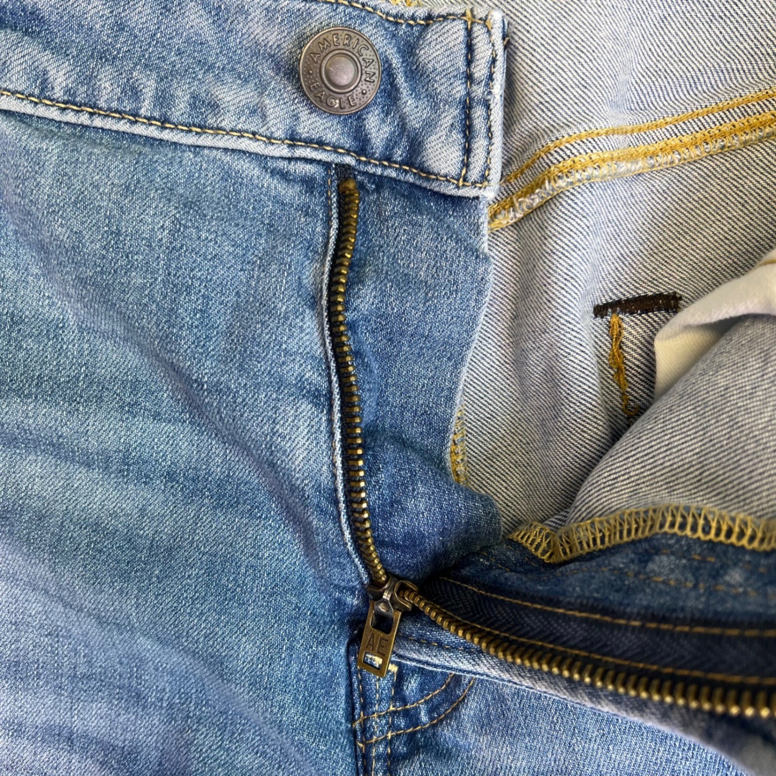 American Eagle Jeans Mens 36×32 Light Blue Western Bootcut Airflex+ Denim Y2K