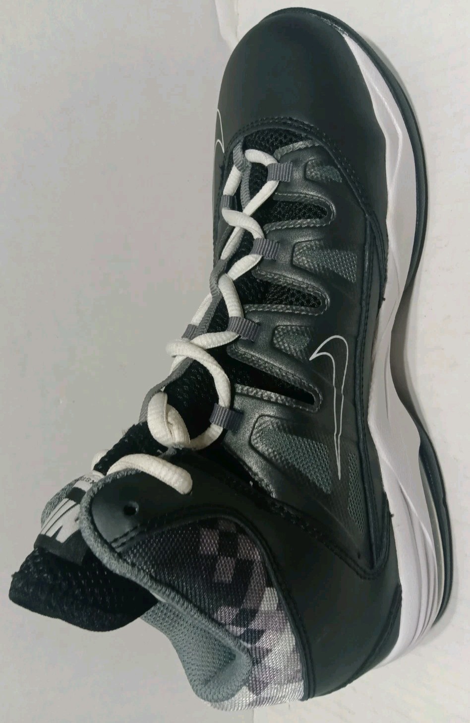 Nike Air Max Stutter Step Shoes Men’s Size 7 Black White Charcoal Brand New