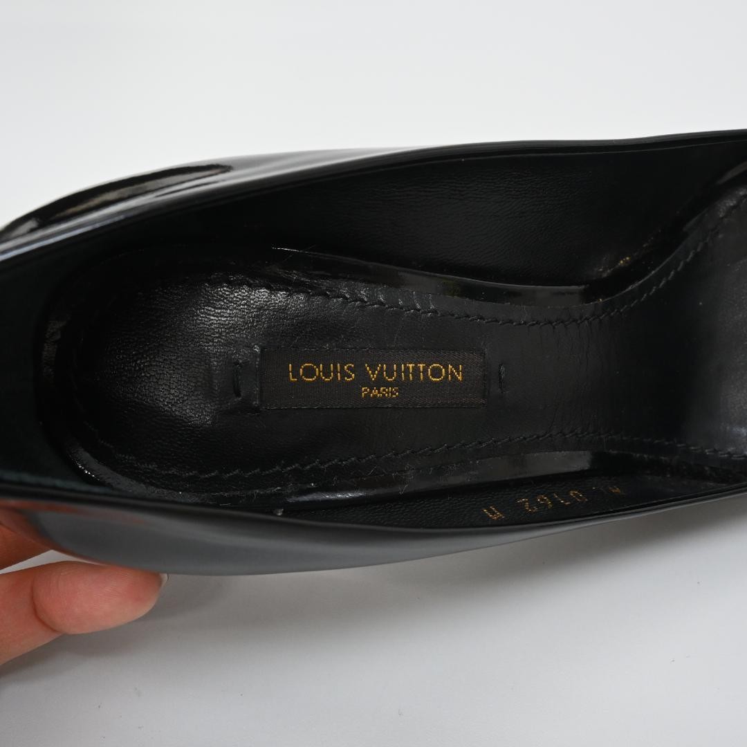 Louis Vuitton Patent Leather Padlock Pumps EU 35 US 5 Heel 7.1-10cm 061528d