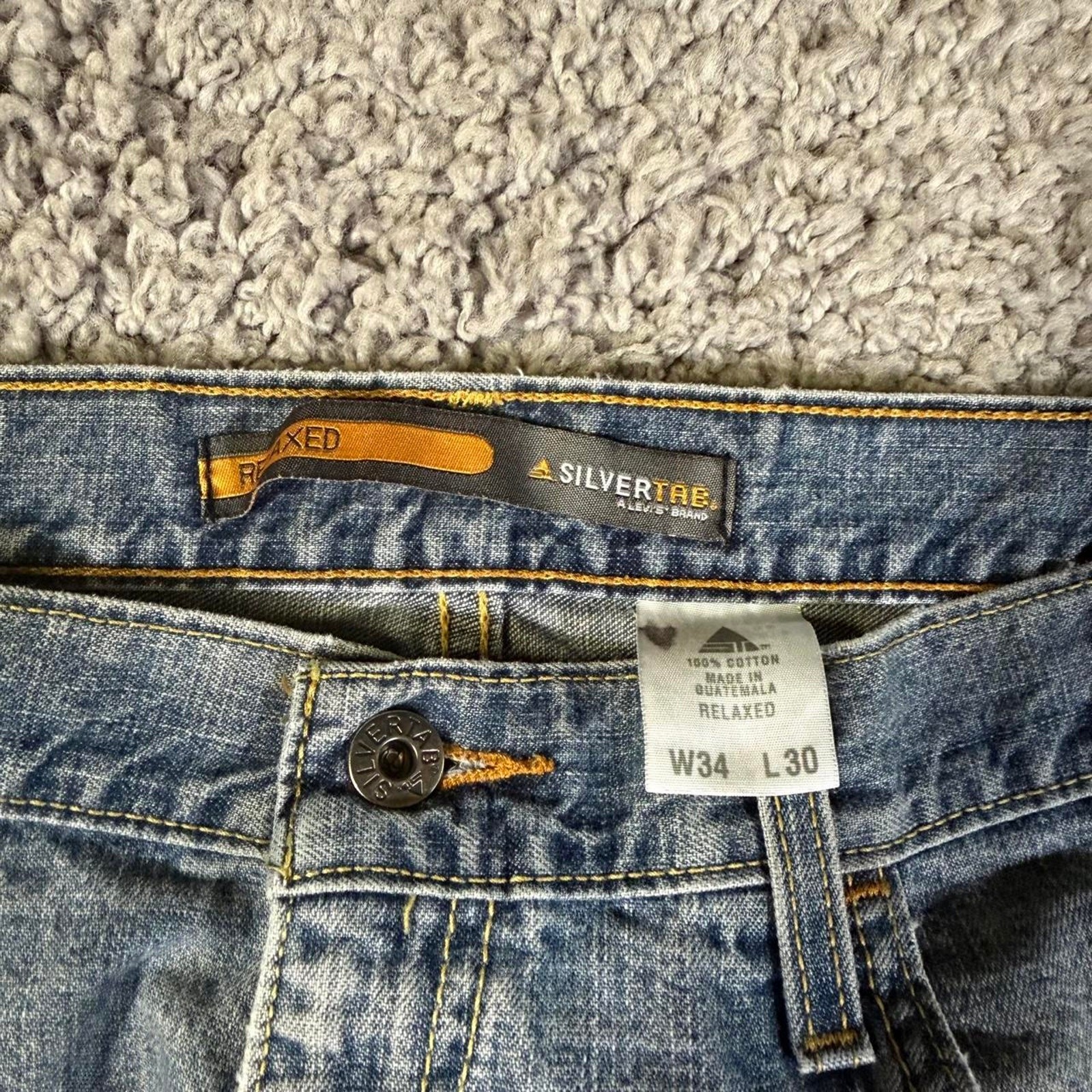 Y2K Levi’s SilverTab Relaxed Fit blue jeans Size 34×30