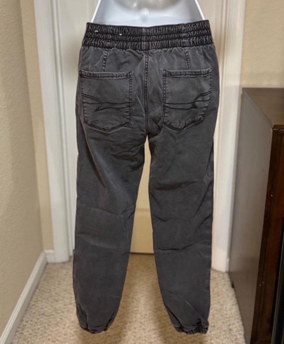 Bundle of 2 pairs – American Eagle joggers, size 2/4