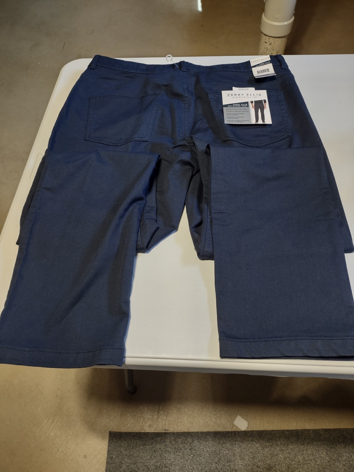 NWT – Perry Ellis Portfolio – Men’s Anywhere Pant – Dark Blue – 36 X 34