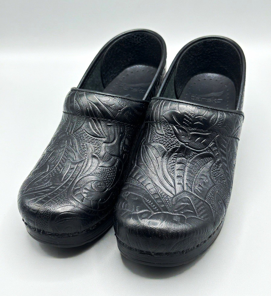 Dansko Women’s Black Leather Floral Tooled Slip-On Clogs Comfort EU 37 US 7