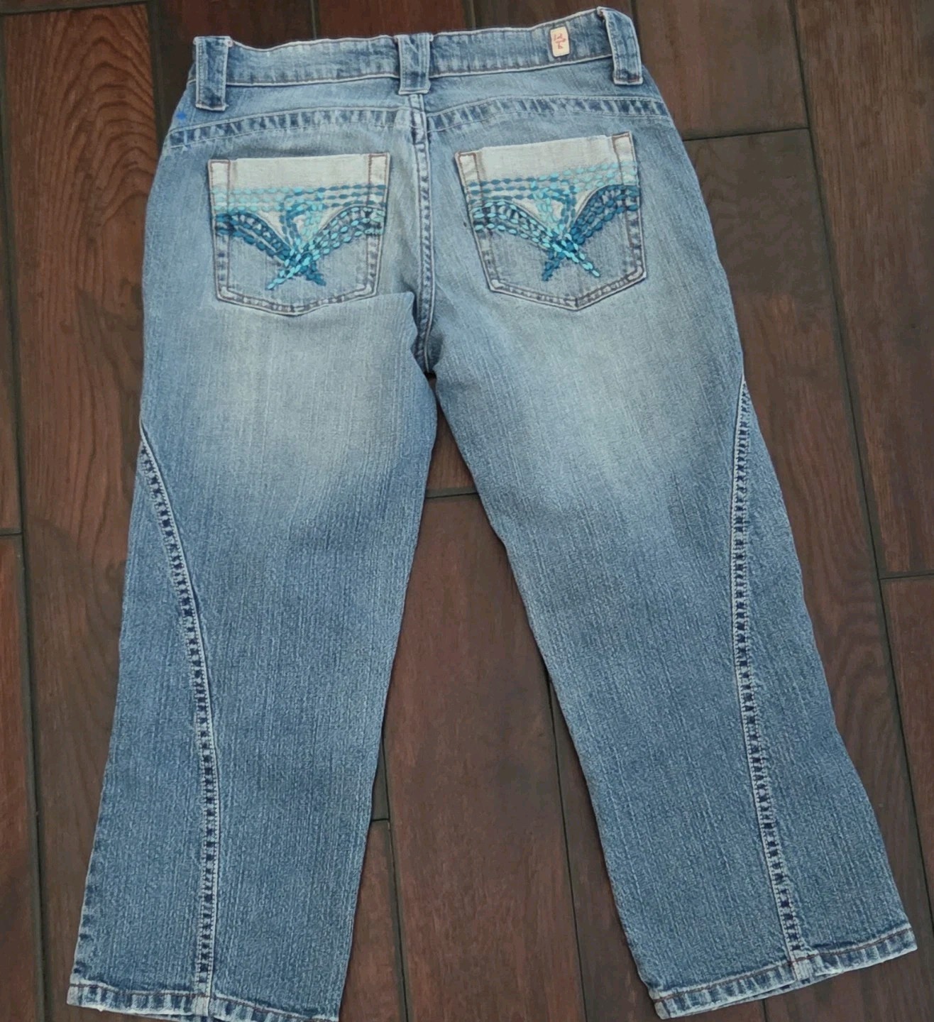 Bongo Womens Size 3 Capri Jeans Light Wash Embroidered Pocket Denim