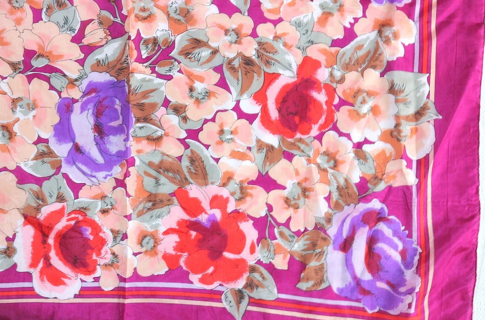 UNBRANDED SHANGHAI CHINA Large Floral Silk Scarf 32 X 32 EXC