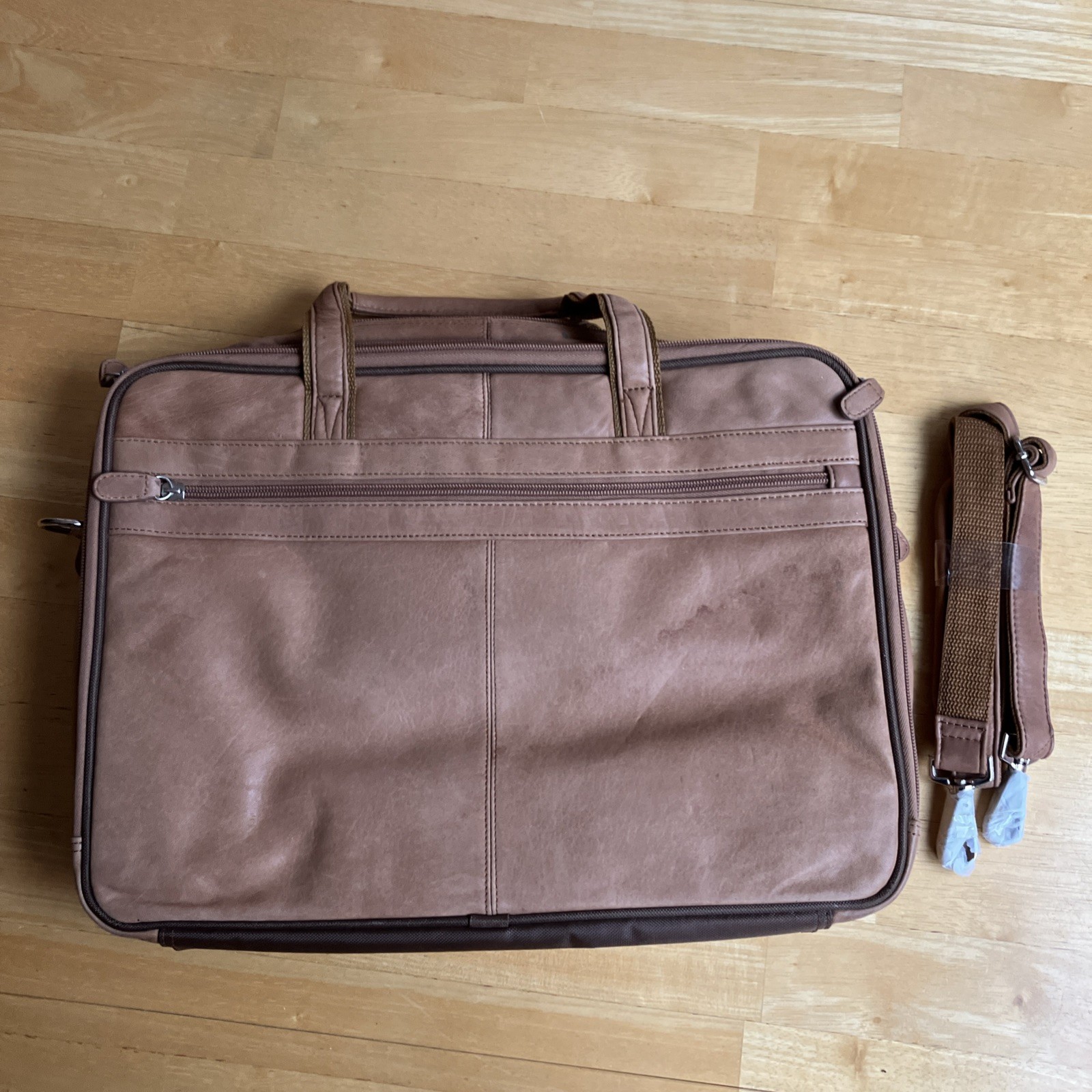Wilsons Leather Laptop Messenger Bag With Strap 17″×13″×4″ Vintage Distressed