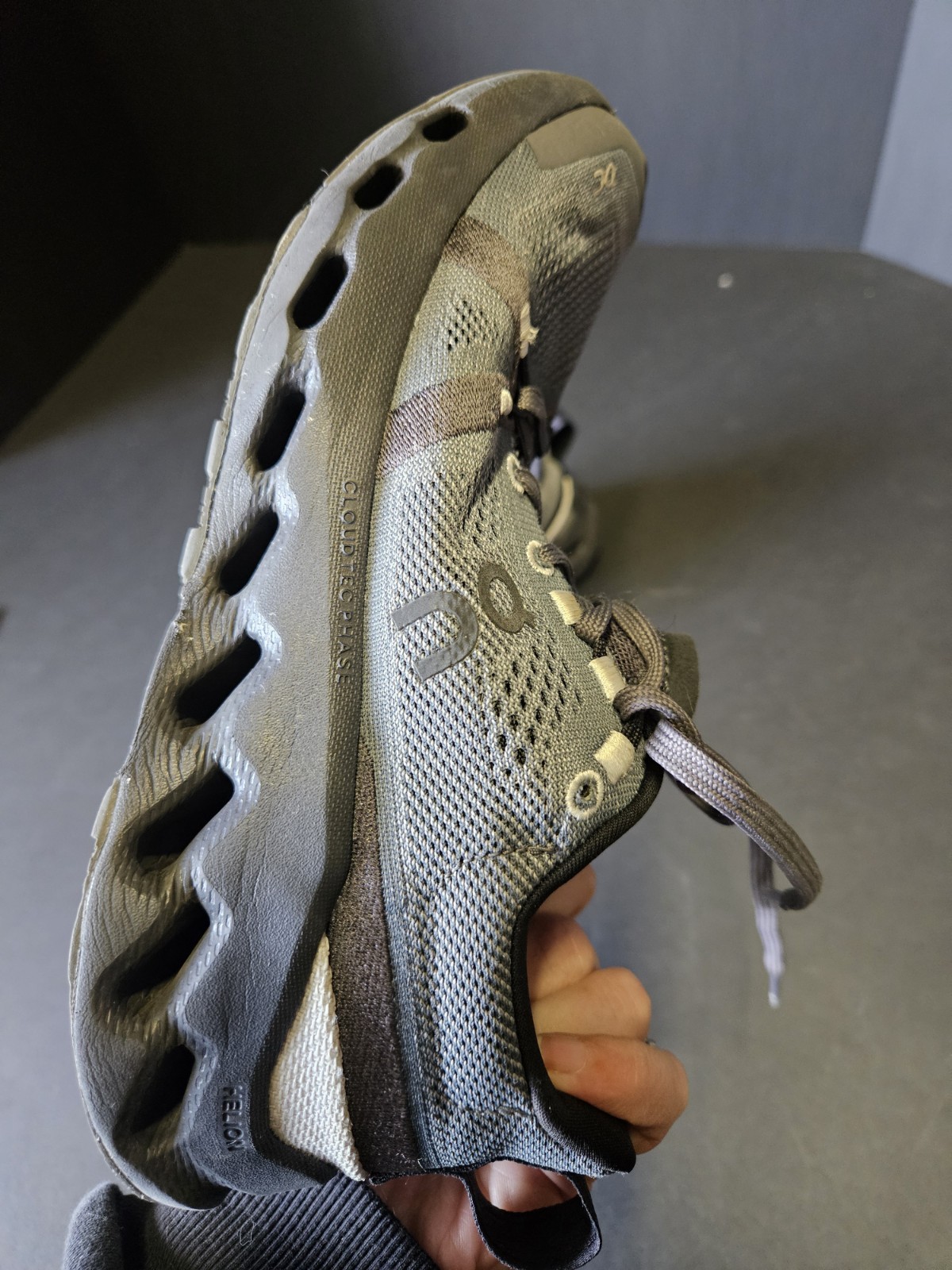 On Cloudsurfer Trail Black Gray Eclipse Running Shoes Women’s Size W6 – EUC