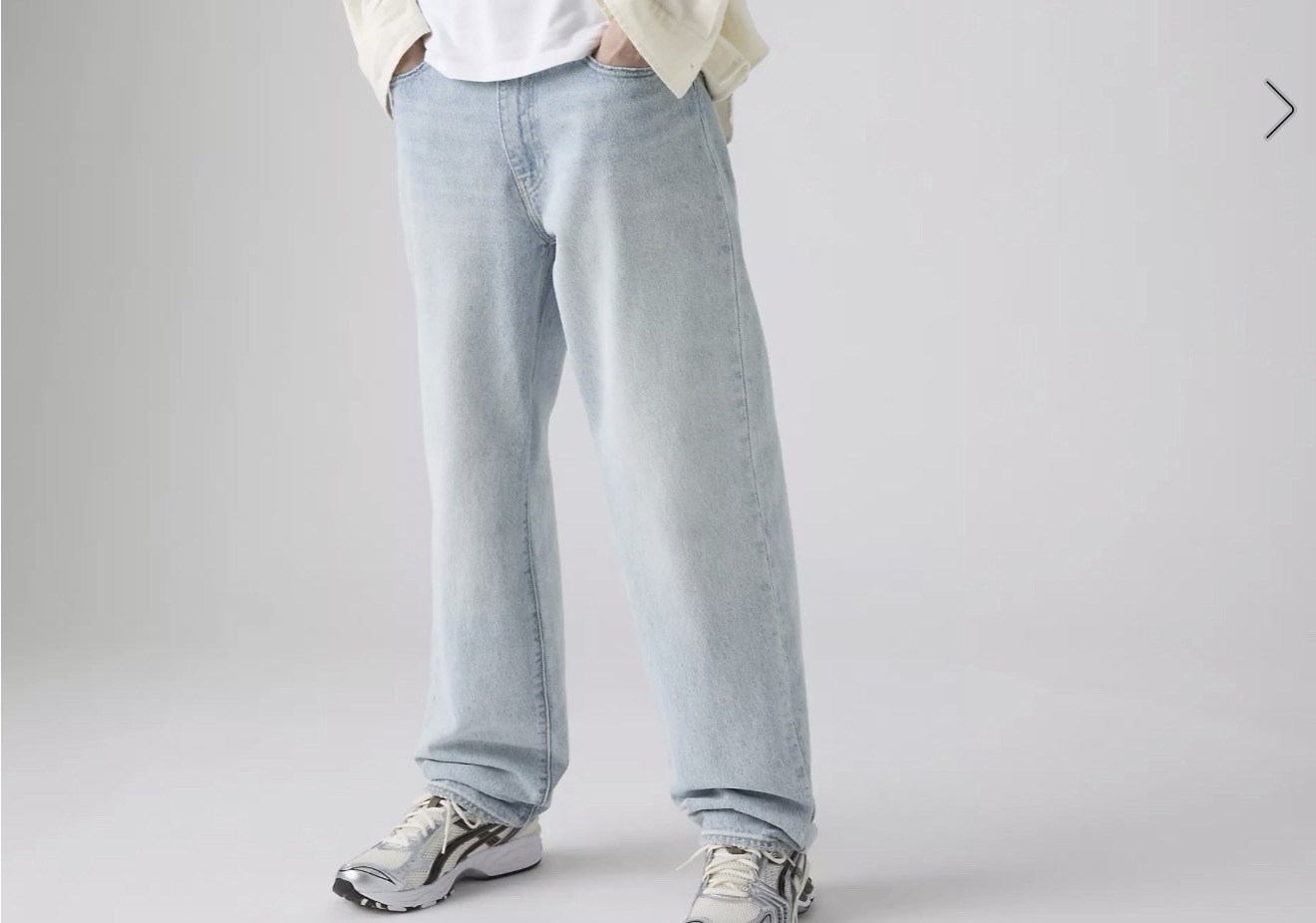 Levi’s 568 Loose Fit Straight Leg Light Wash Blue Denim Cotton Jeans