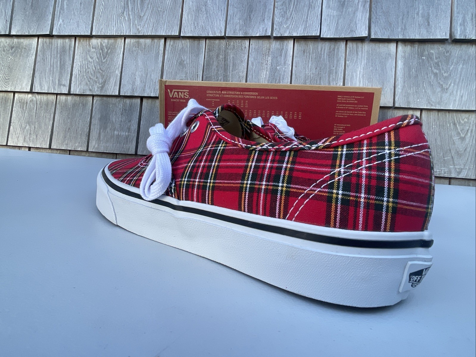 Vans Authentic Shoes Plaid Red White Low Top Skate Sneaker Men’s Size 10.5 NEW