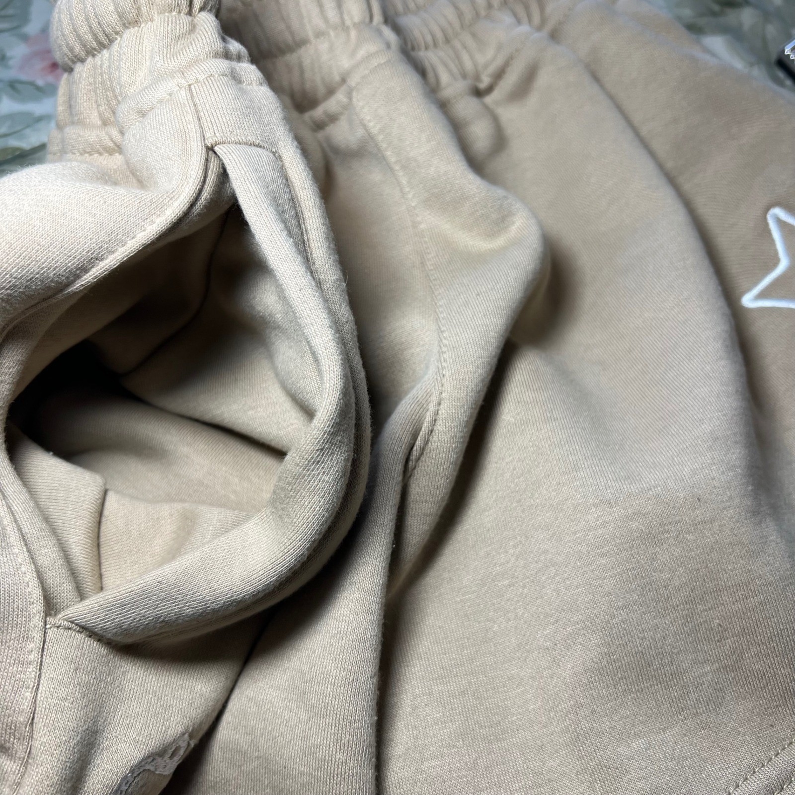 Mitch Flippo MFG Tan Embroidered Star Ardore Sweat Shorts Beige Womens Medium