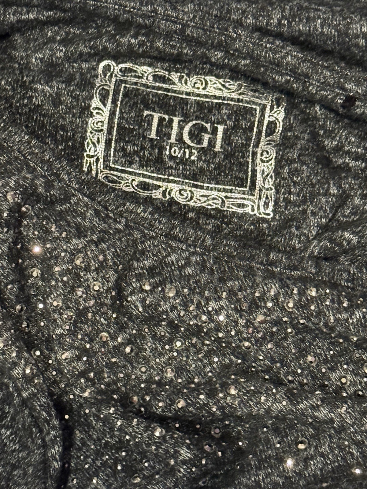 Ladies, “Tigi” , Grey with diamanté, 3/4 Sleeve Top, UK 10/12 (Loose fit)