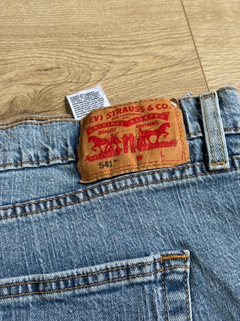 NWT Mens Levis 559 relaxed straight stretch jeans Big & Tall size 56×30 (55×28)