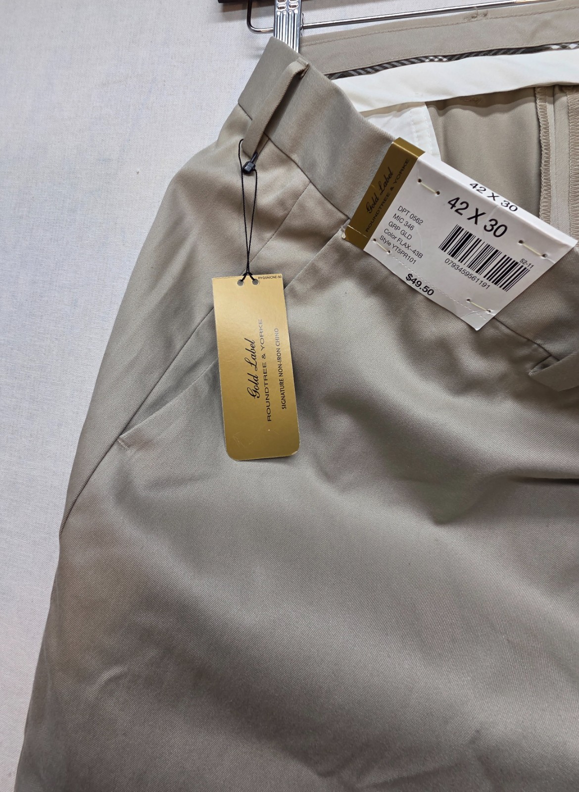 NWT Roundtree & Yorke Gold Label Pants Men 42×30 Flax Flat Front No Iron