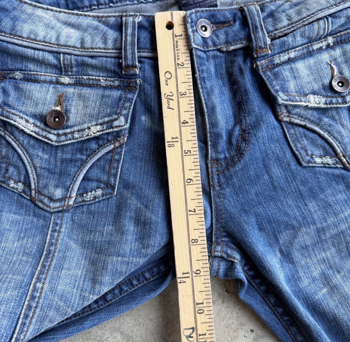 Squeeze Jeans SUPER Y2K Button Flap Jeans Size 11 Flare Bootcut Medium Wash