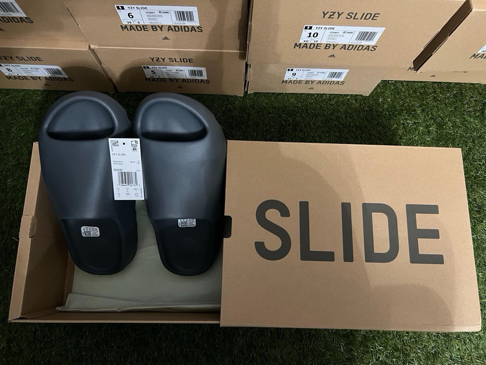 NEW IN BOX adidas Yeezy Slide Slate Grey ID2350 Men’s Size 10