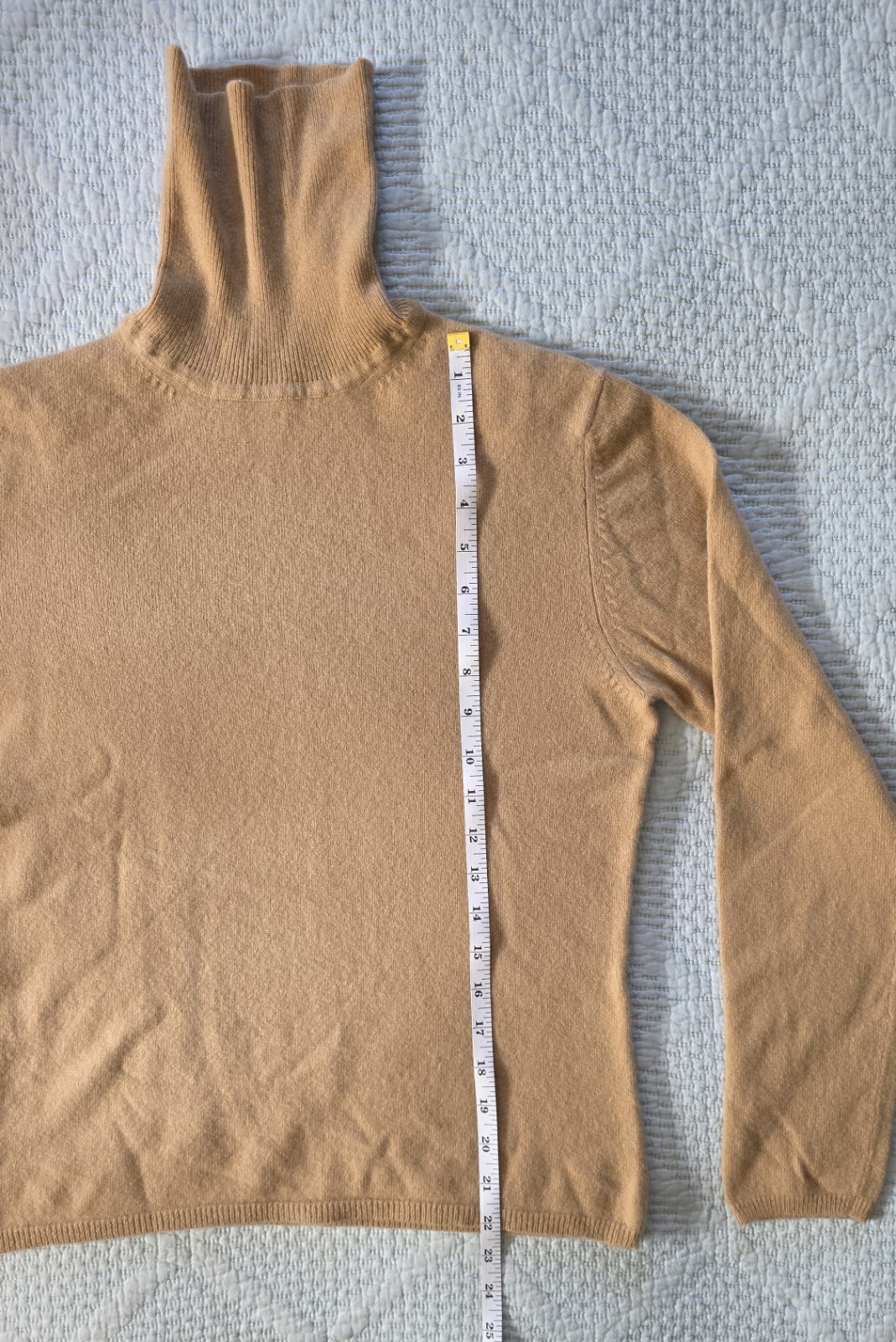 Mendocino Cashmere. Size M. Classic Camel Turtleneck. Great Condition.Hand Wash