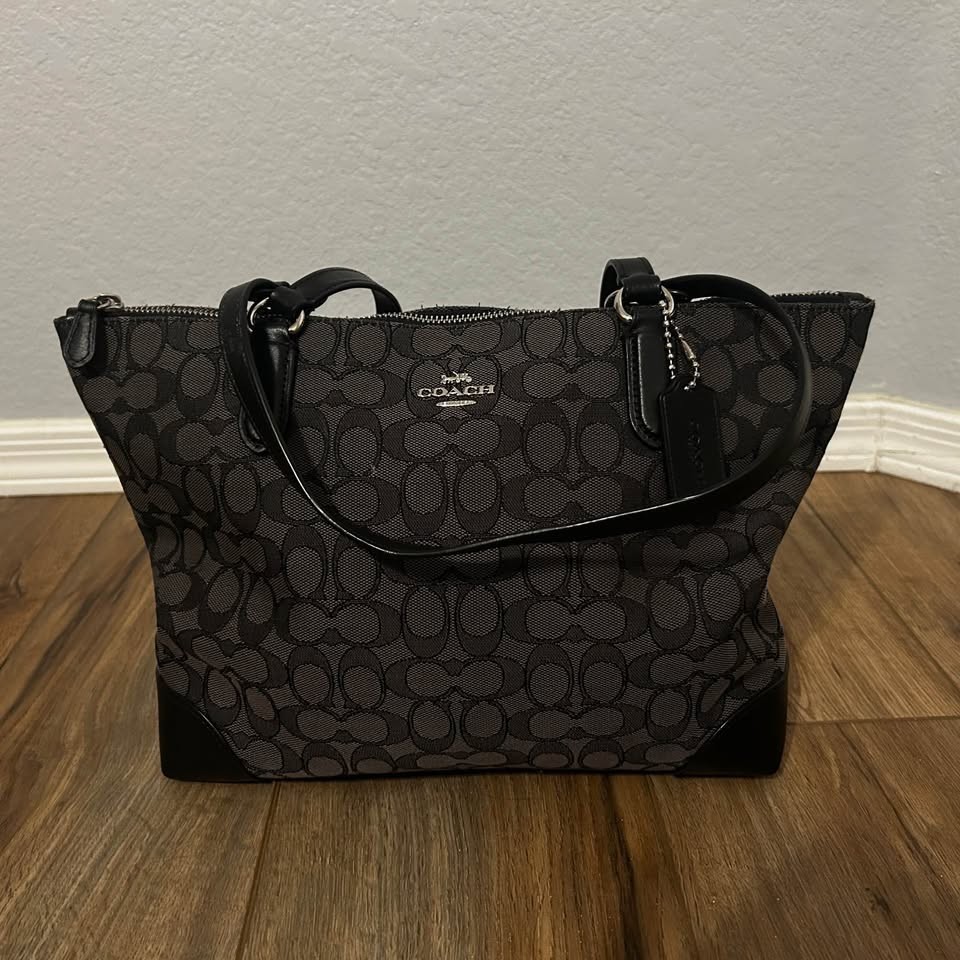 Authentic Coach Zip Top Tote In Signature Jacquard F29958 Black