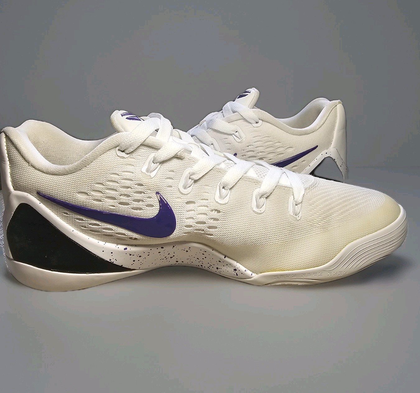 Nike Kobe 9 Elite Low EM Protro White/Court Purple Mens Size 7.5 – IH1401-100