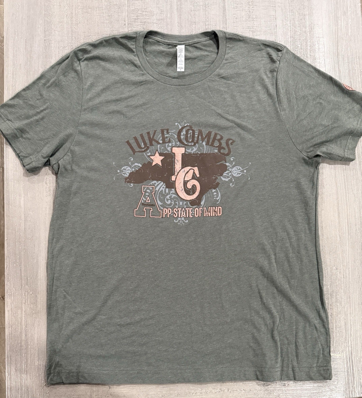 Luke Combs “App State Of Mind” Appalachian State Mountaineers T-shirt – Size XL