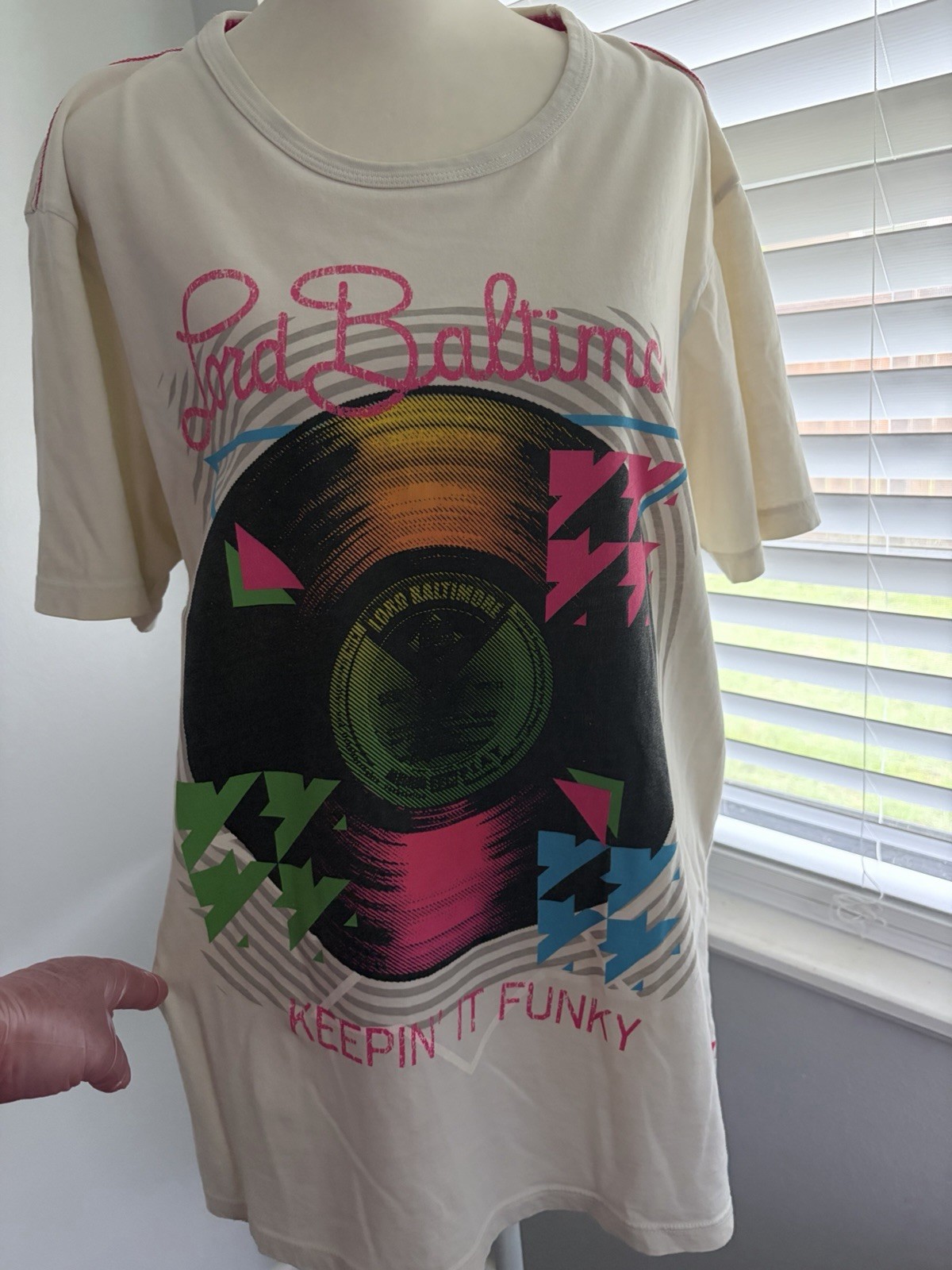 Ed Hardy Lord Baltimore Beige Graphic Tshirt Rare L (T1-6)