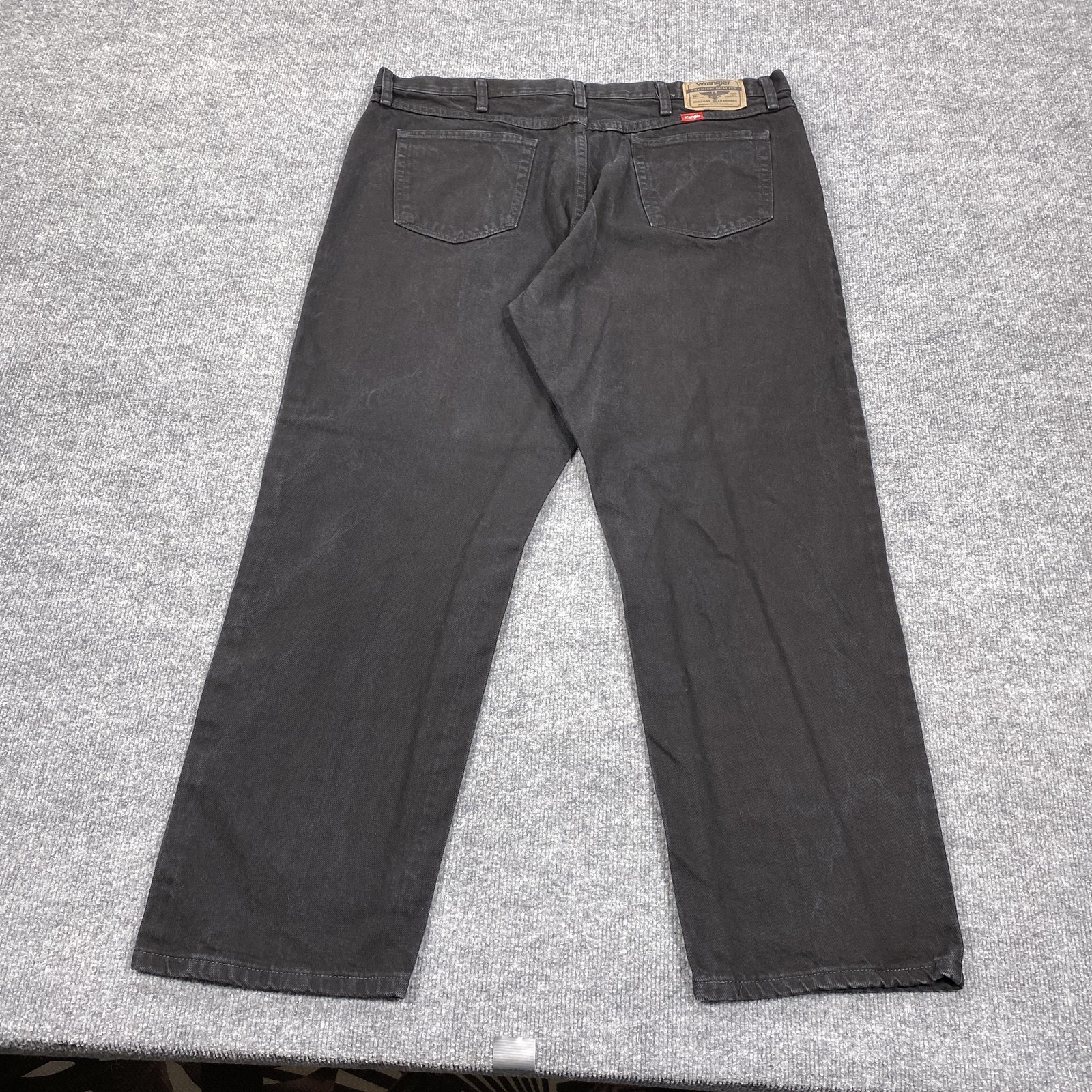Wrangler Jeans Mens 40×30 Black Relaxed Straight Leg Denim Charcoal Wash