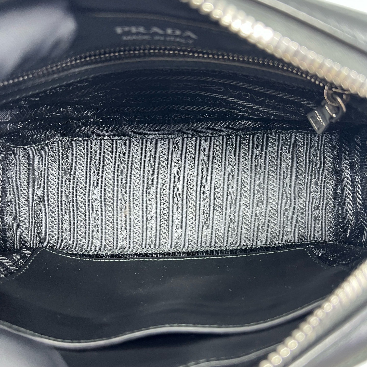 Prada Pre-Owned Authentic Camera Bag Black 21*16*8cm Free Tracked Shipping
