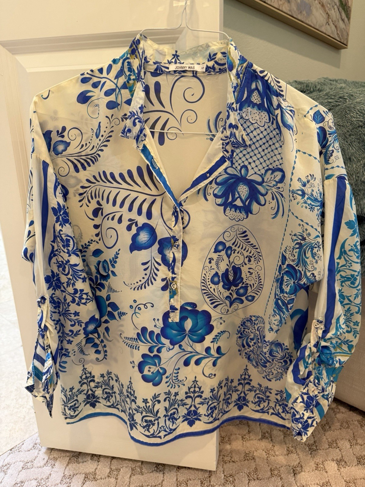 Johnny Was XS White/Blue Floral Collared Long Sleeve Silk Chiffon Tunic Top