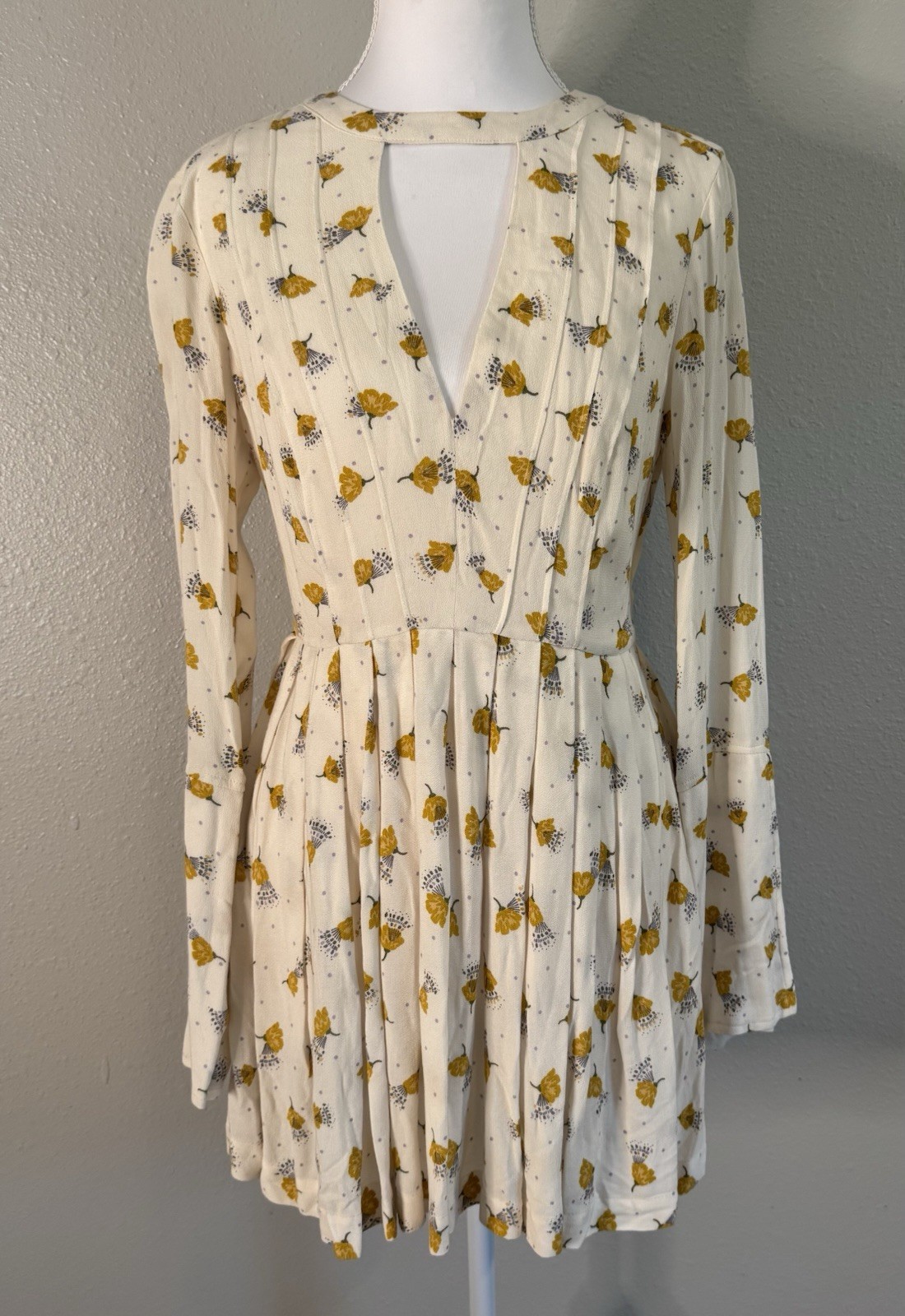 Free People Tegan Yellow Floral Cutout Bell Sleeve Rayon Boho Mini Dress Size 0