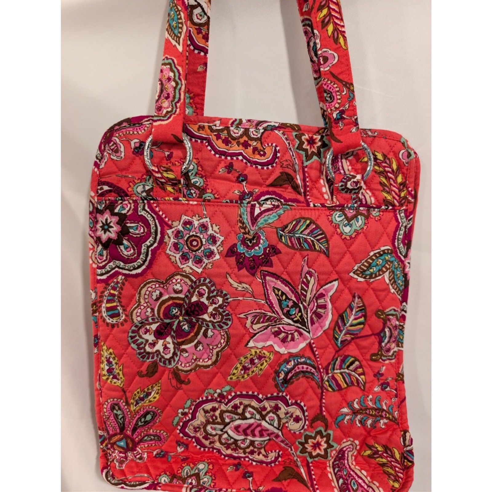 1067 – Vera Bradley Quilted Floral Tote Bag Pink Paisley Zip Pocket