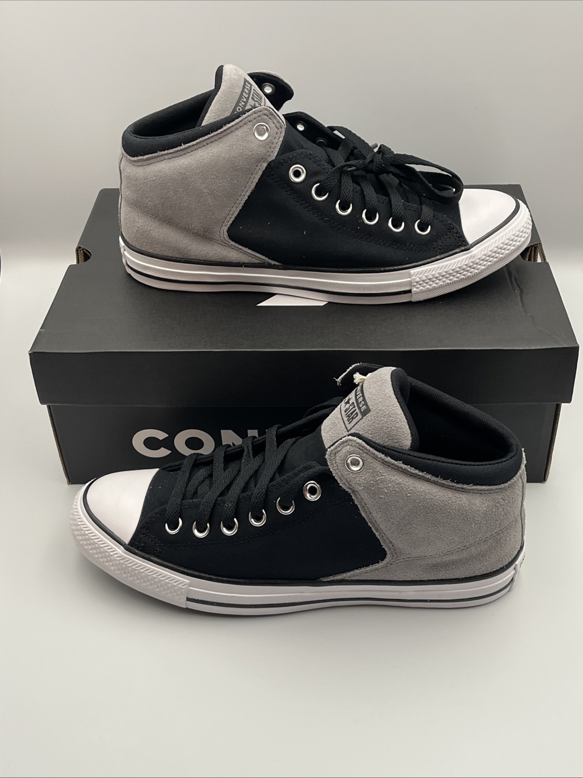 NEW Men’s Size 9 Converse Chuck Taylor All Star High Street Mid Sneakers A16470C
