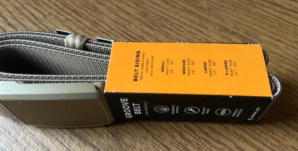 Groove Belt Low Profile -Men’s Stretch Nylon Belt W/Magnetic Aluminum Buckle .