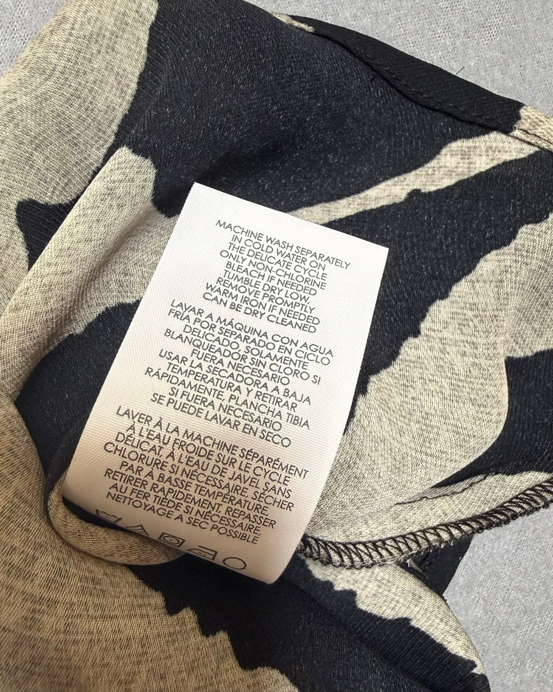 Cabi Medium Zebra Print Sleeveless Blouse Black White Keyhole Back Top
