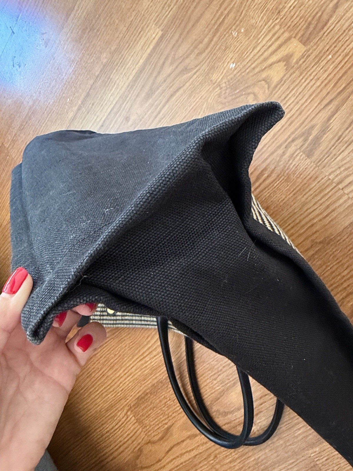 Saint Laurent Rive Gauche Tote Black/White Logo Zip Closure, Inner Pockets
