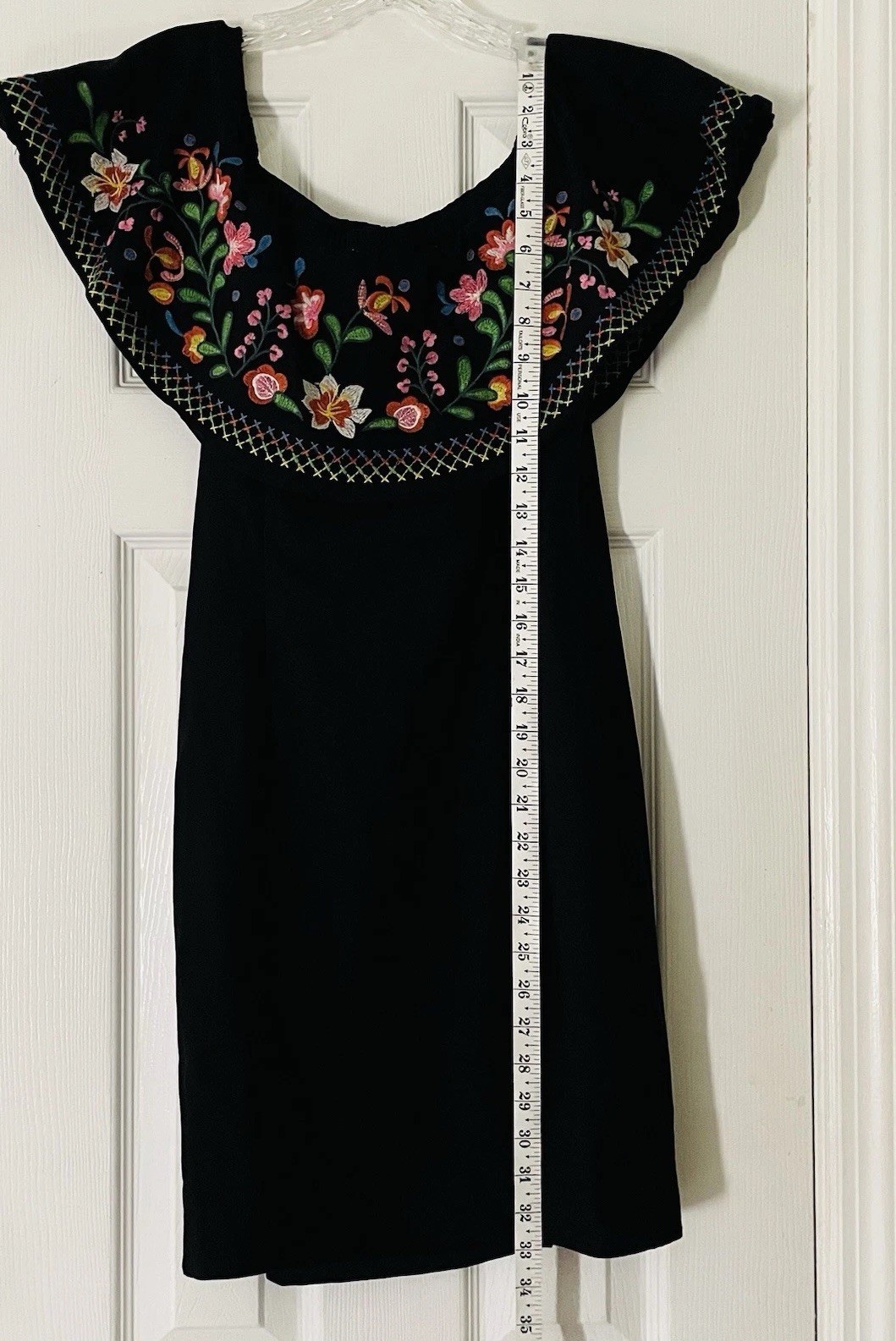 NWOT! Davi & Dani Women Size Large Floral Embroidered Off Shoulder Lined Dress