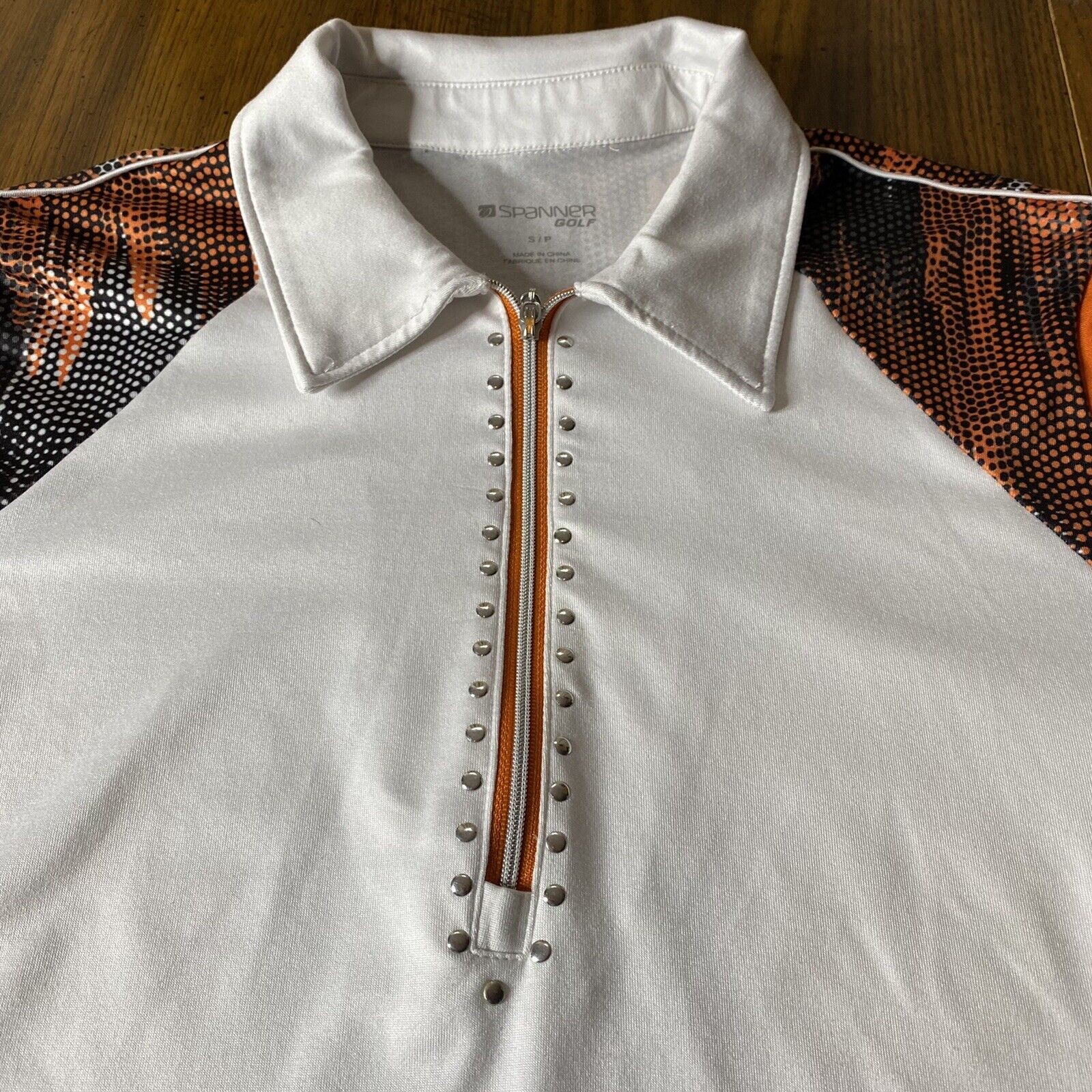 Spanner Golf Women’s Size Small Top 1/2 Zip Orange White Short Sleeves, Collar