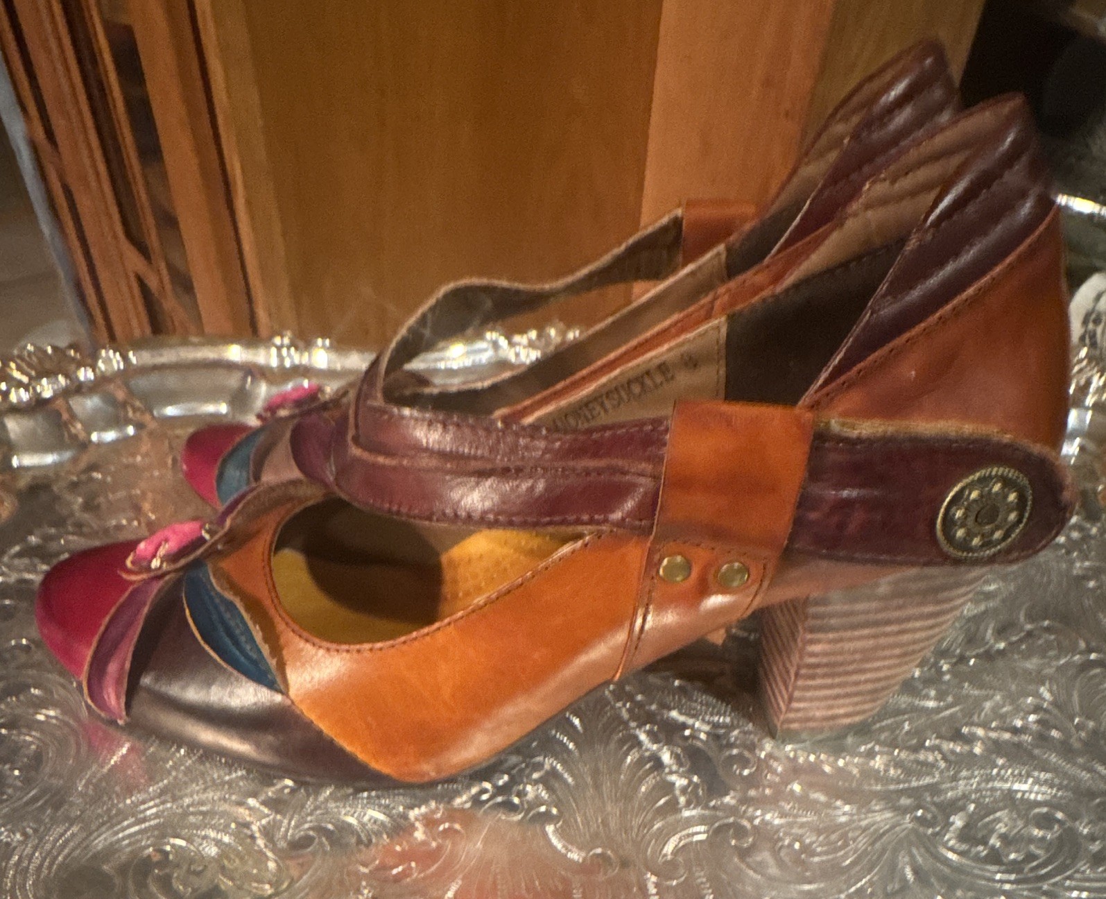 Elite By Conxys Multicolor Authentic Leather Block Heel Almond Toe US 8