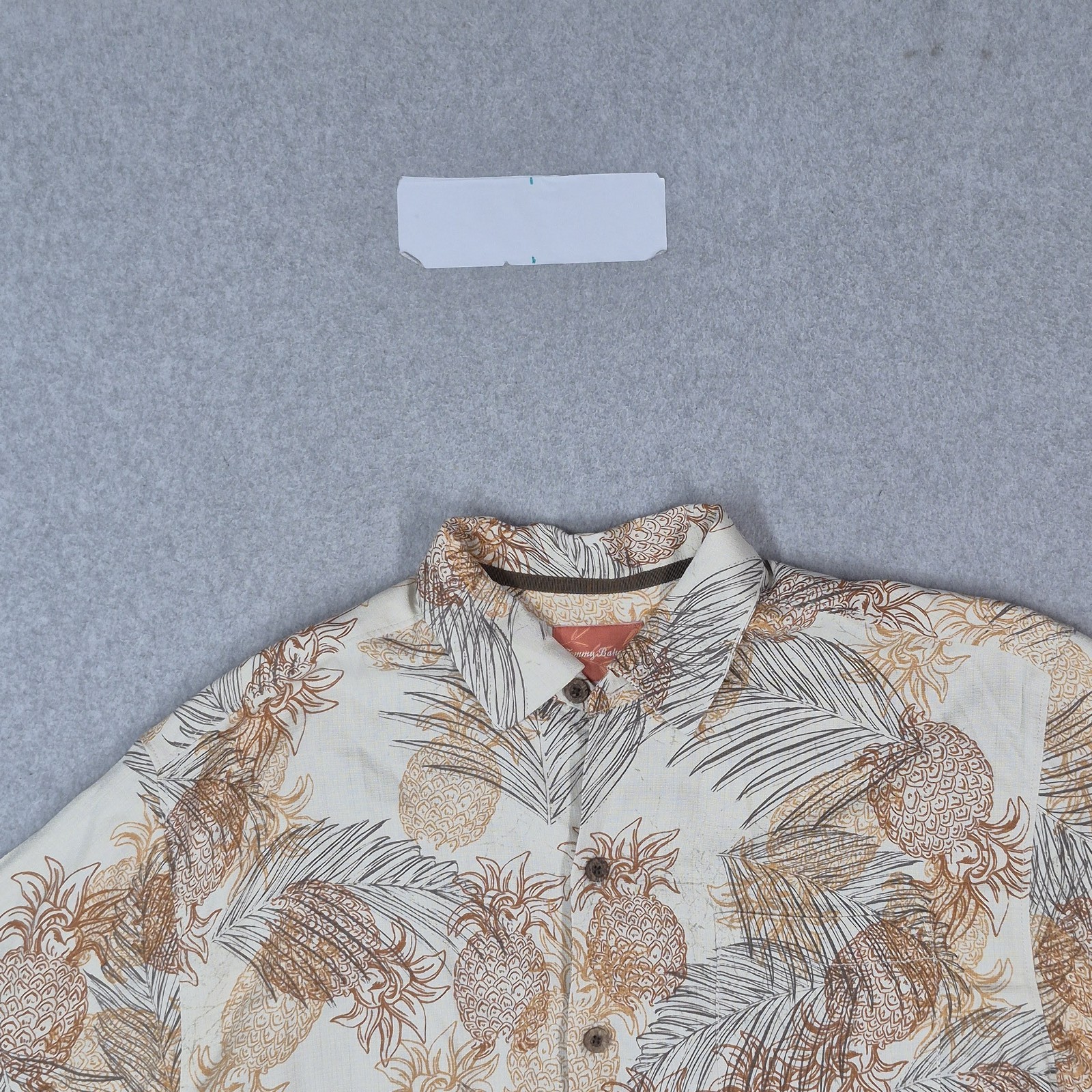 Tommy Bahama Men Button Up Shirt L Beige Pineapple Print 100% Silk Hawaiian
