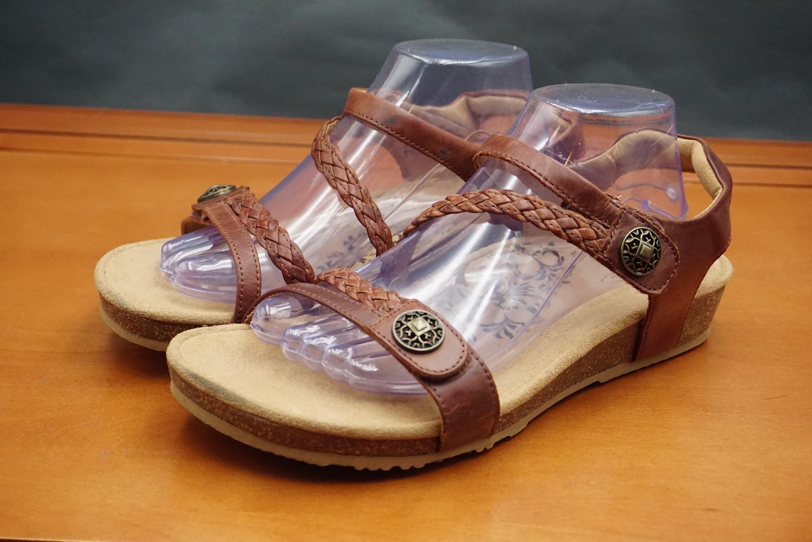 Aetrex Jillian Sandals Womens 10 US Brown Leather Strappy Wedge Comfort Wedge