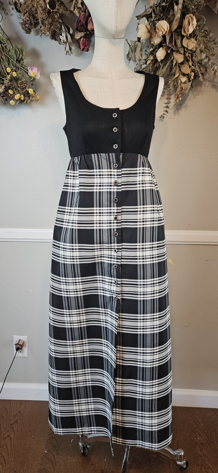 Vintage Black And White Plaid Button Down Dress Bt Brandye As Pictured