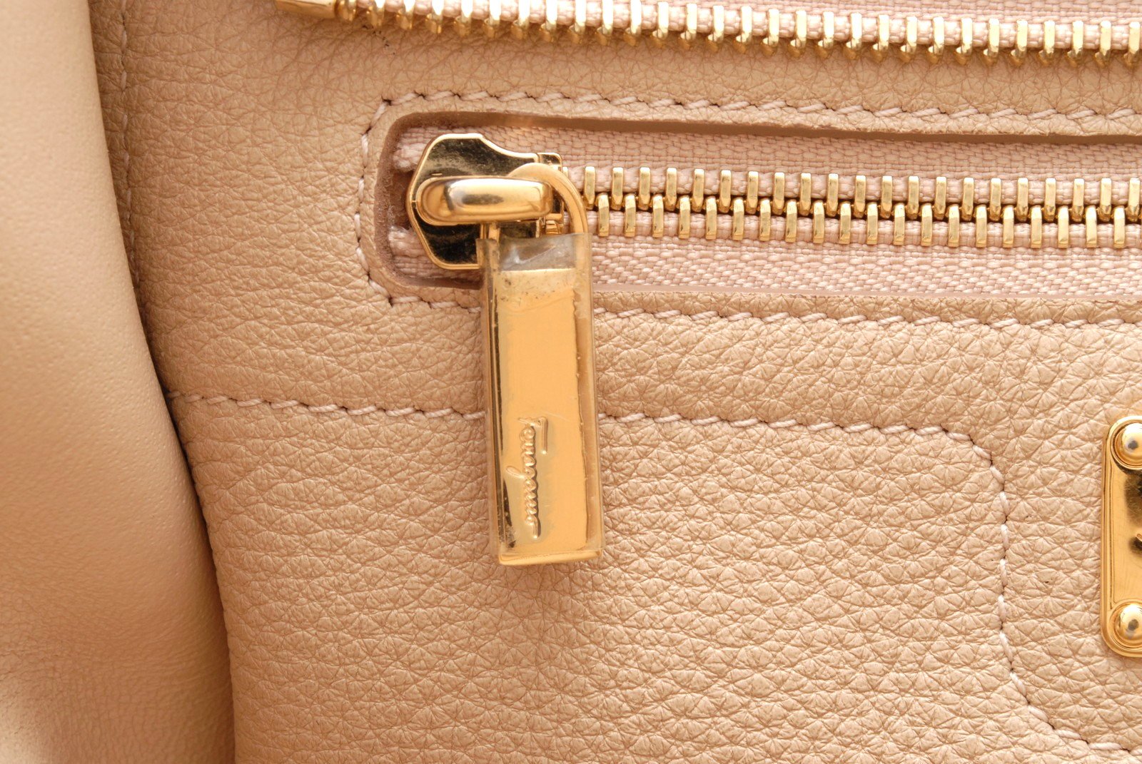 Salvatore Ferragamo Shoulder Hand Bag AMY Gancini Leather Pink Beige