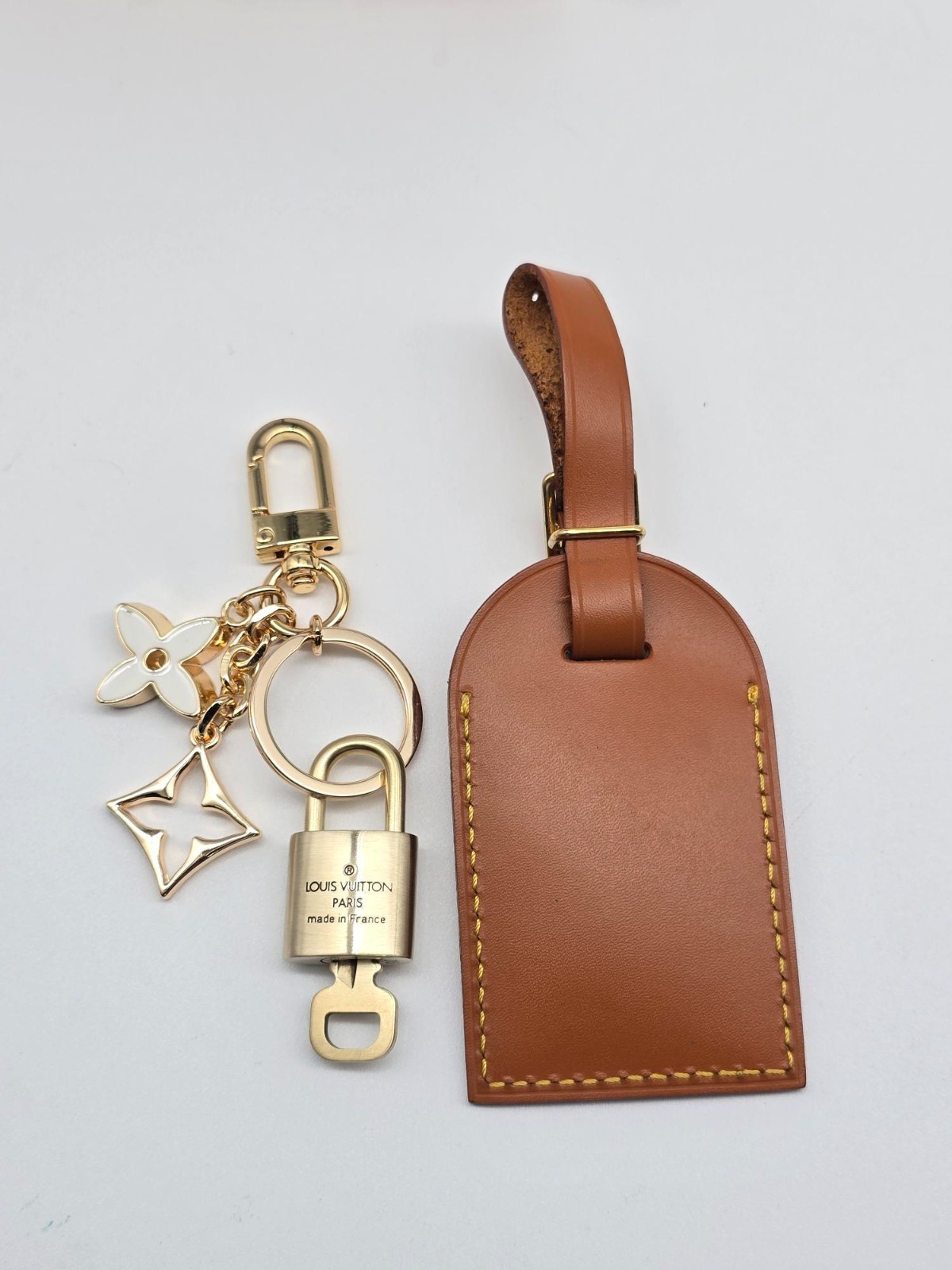 Authentic Louis Vuitton Large Brown Luggage Tag Gold LV Padlock Key + Bag Charm