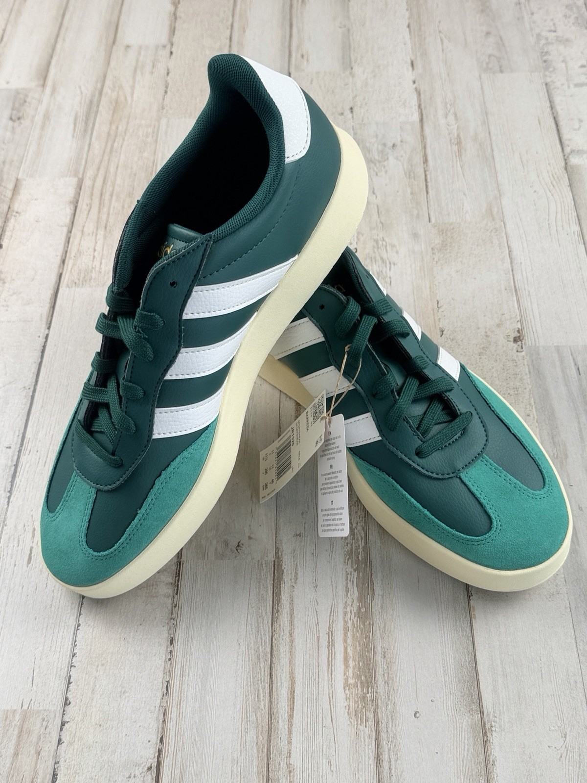 adidas Barreda Men’s Green/White Low Top Lace-Up Sneakers JR1320 11.5 NIB