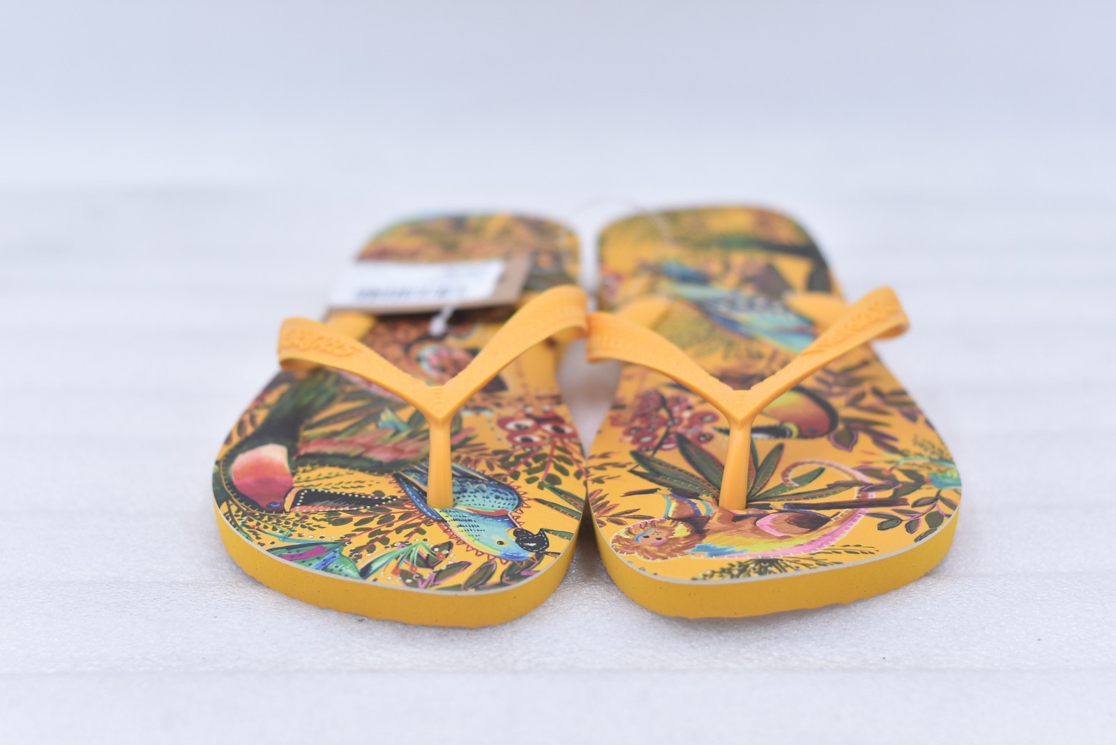 Womens Havaianas Dragon Slim Flip-Flop Sandals – Pop Yellow Size 6 (EU 37-38)