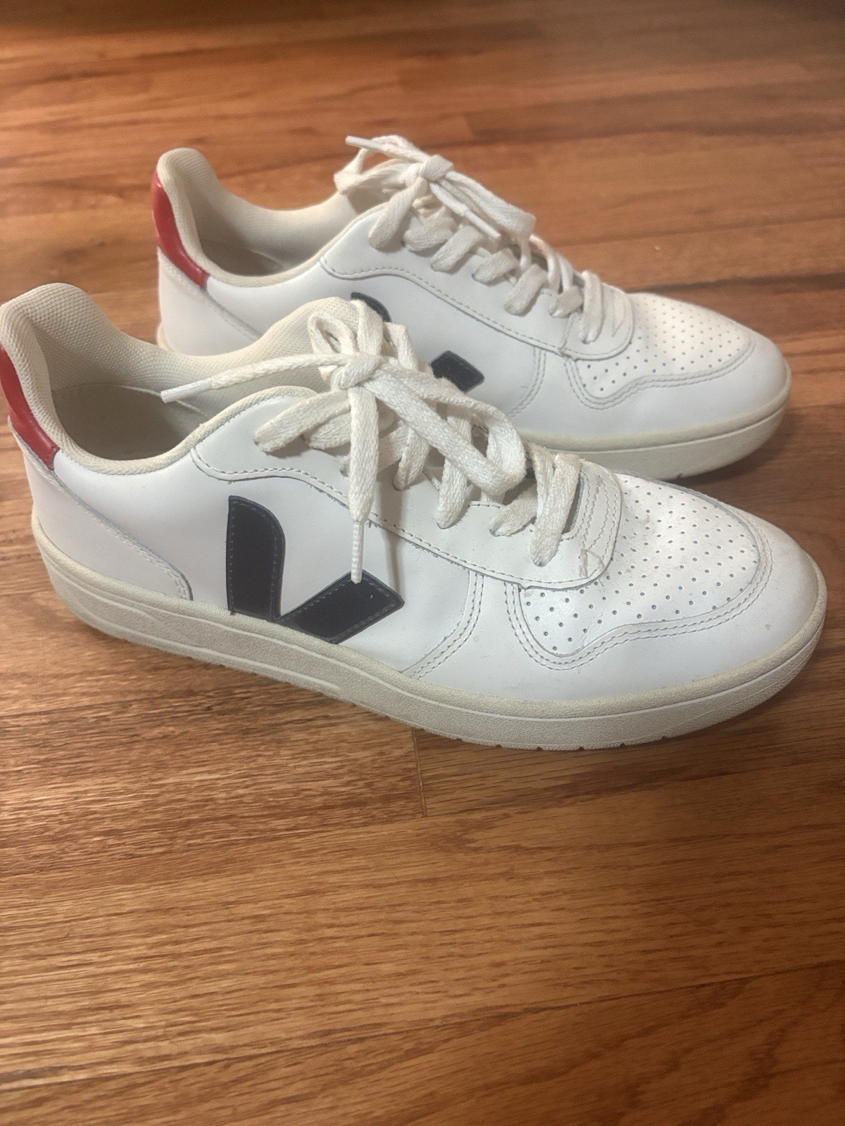 VEJA V 10 White Navy Red Logo Low Top Lace-Up Leather Sneakers Rubber Outsole