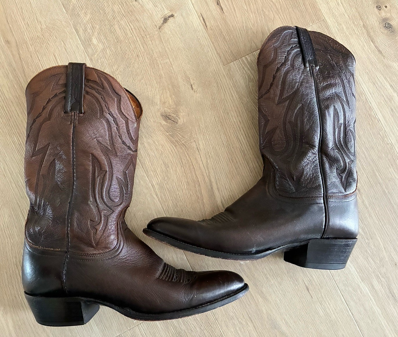 Lucchese Cowboy Boots 2000 Lone Star Calfskin Men’s 11 B T3099R4 Walnut Brown