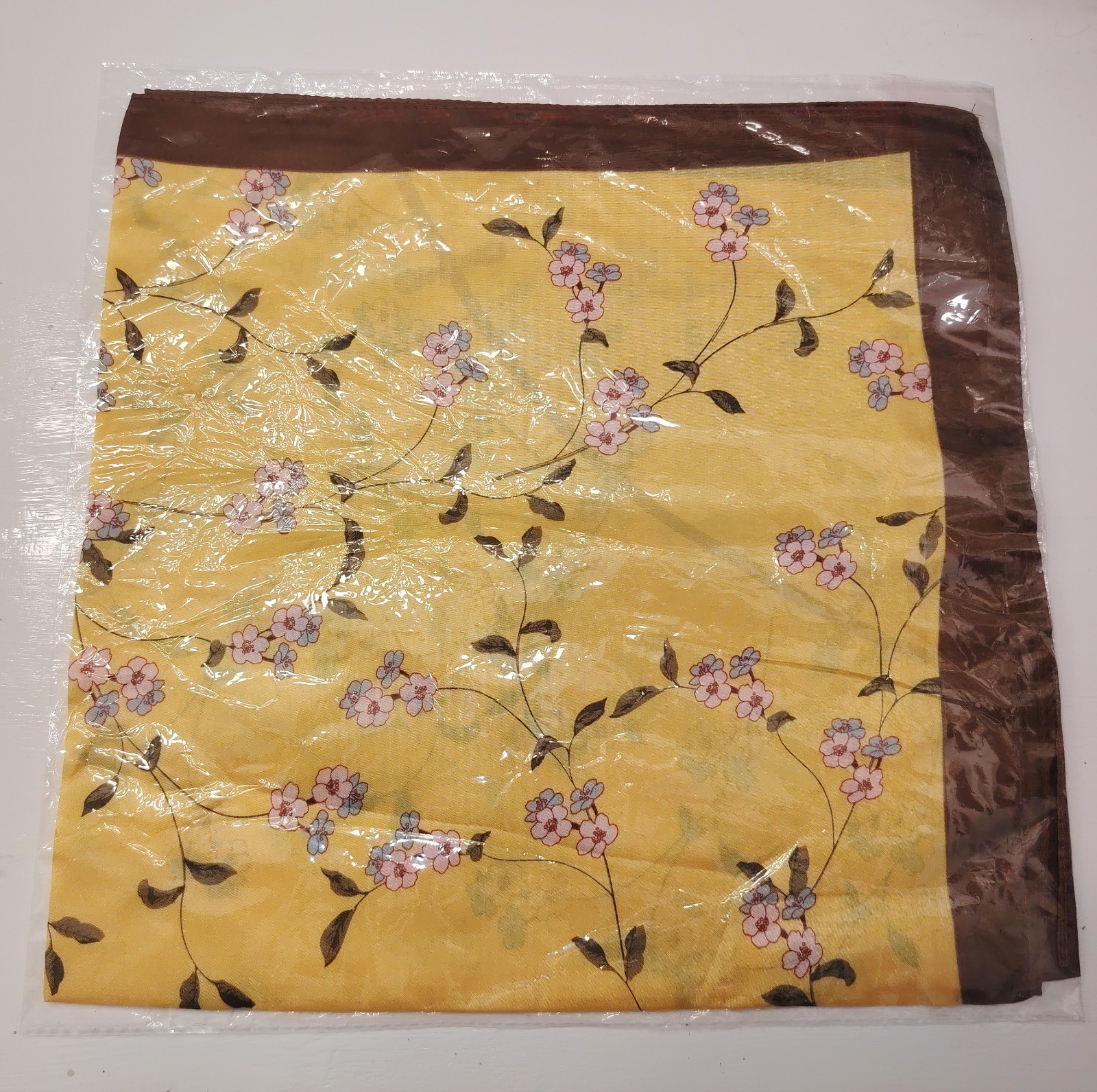 NEW- Scarf For Woman, Size: 27.5×27.5″, Brand new, Yellow, Brown Color