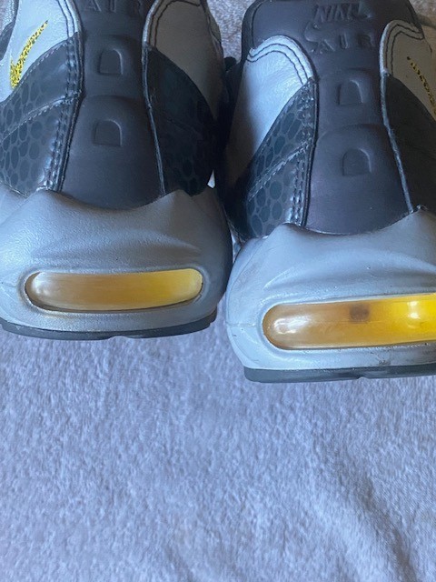 NIKE AIR MAX 95 SE “REFLECTIVE AMARILLO” SAFARI OFF NOIR SIZE 10.5 US